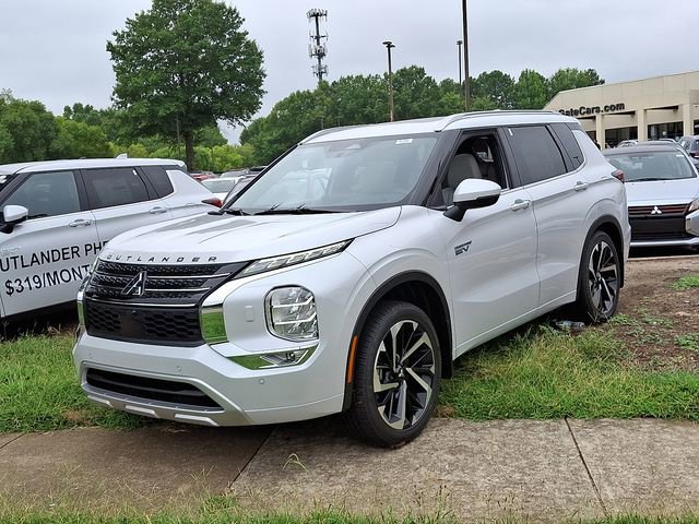New 2025 Mitsubishi Outlander SEL image 2