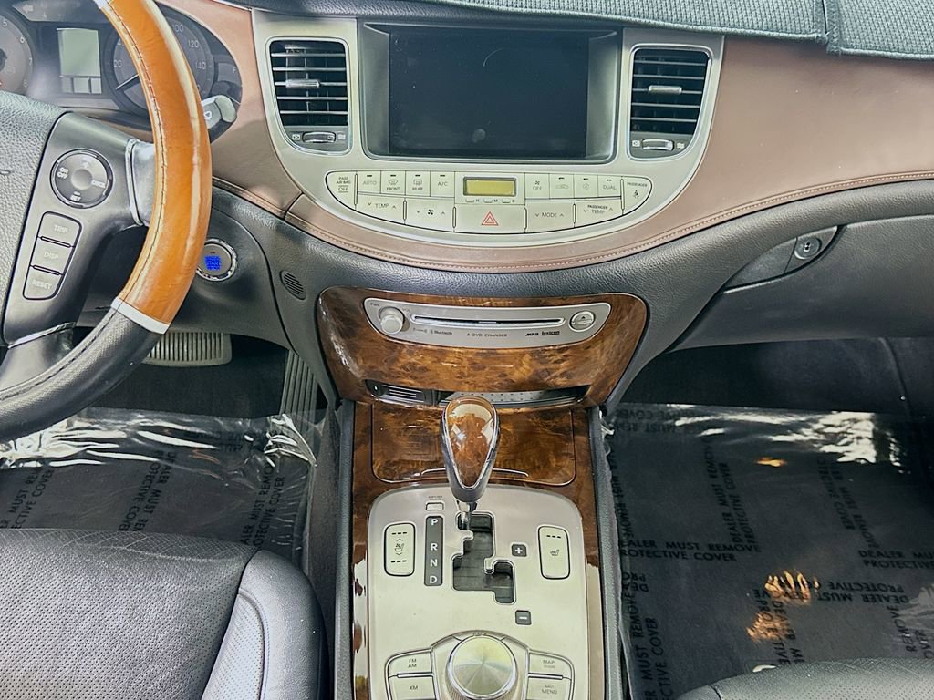 Used 2009 Hyundai Genesis 3.8 w/ Technology Pkg 4 RWD image 18