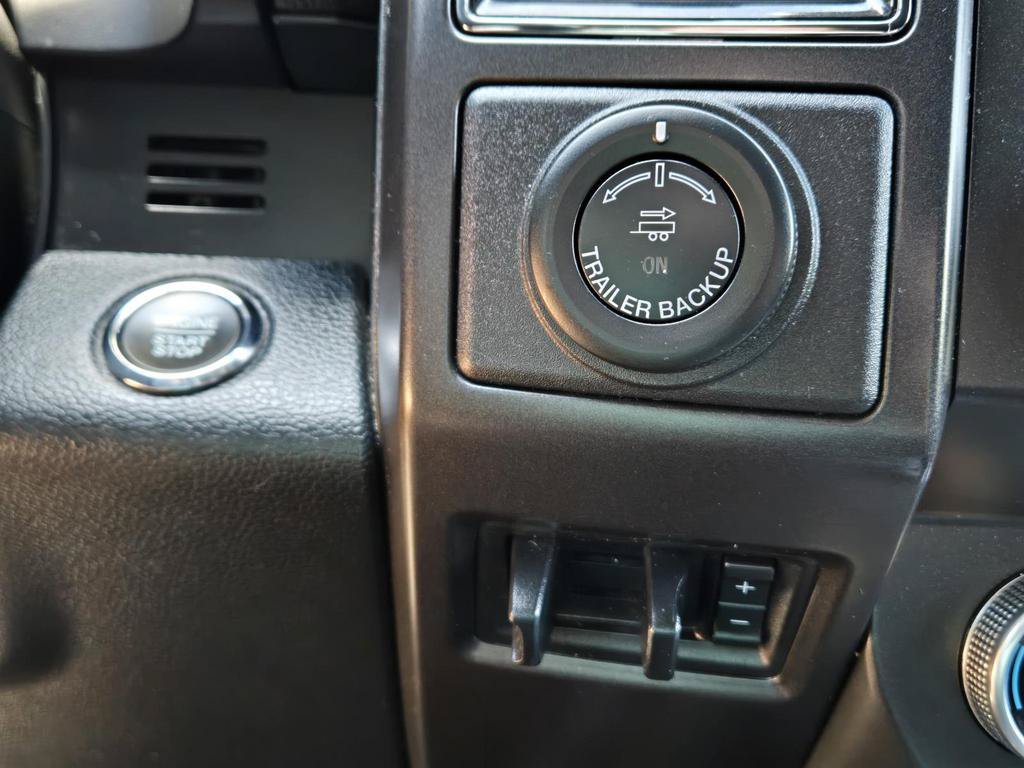 Used 2021 Ford Expedition Limited AWD/4WD image 28