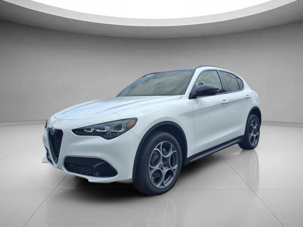 New 2025 Alfa Romeo Stelvio Sprint w/ Convenience Package