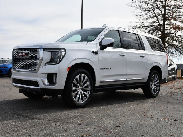 Used 2021 GMC Yukon XL Denali image 3