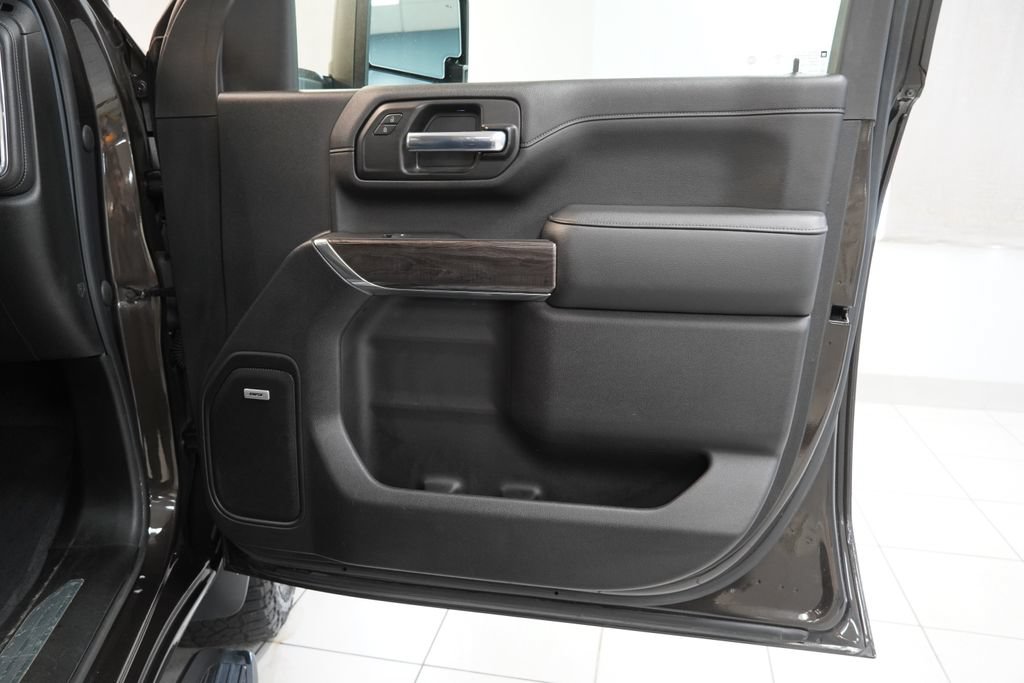 Used 2020 Chevrolet Silverado 2500 LTZ AWD/4WD image 25
