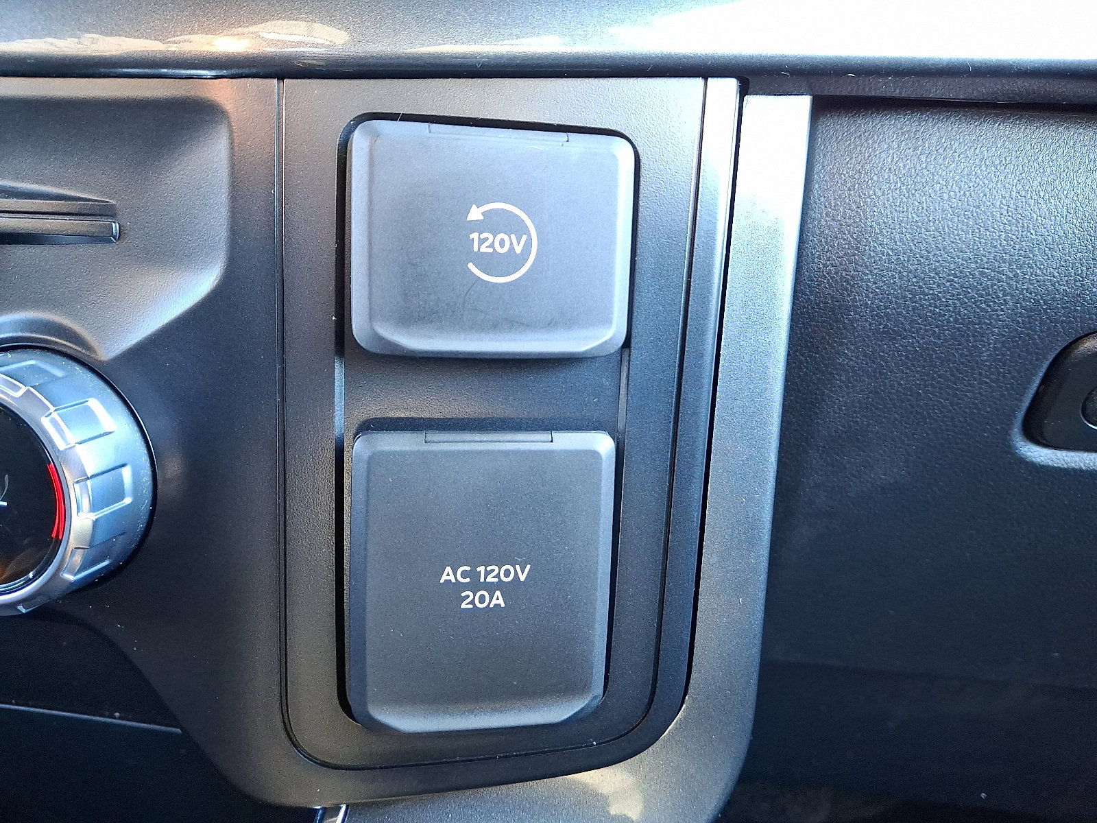 Certified 2023 Ford F150 XLT w/ Equipment Group 302A High image 25