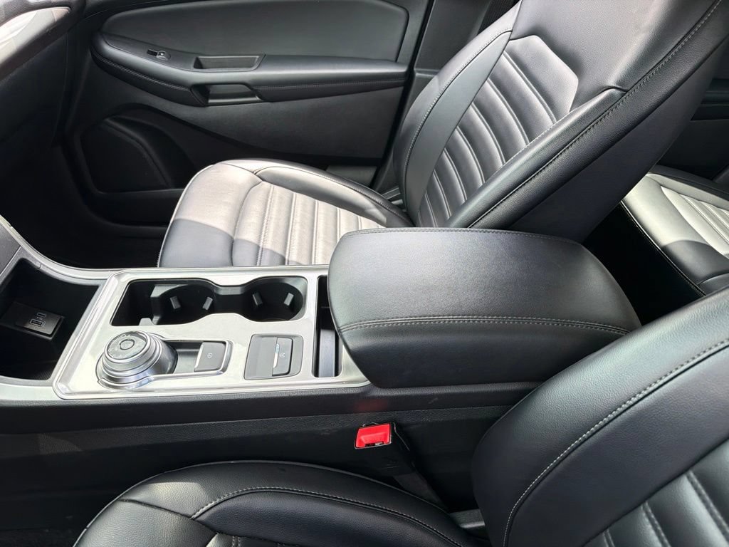 Used 2024 Ford Edge SEL AWD/4WD image 17