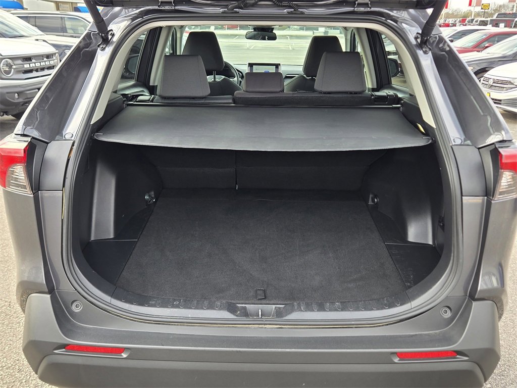 Used 2025 Toyota RAV4 XLE w/ Convenience Package image 11