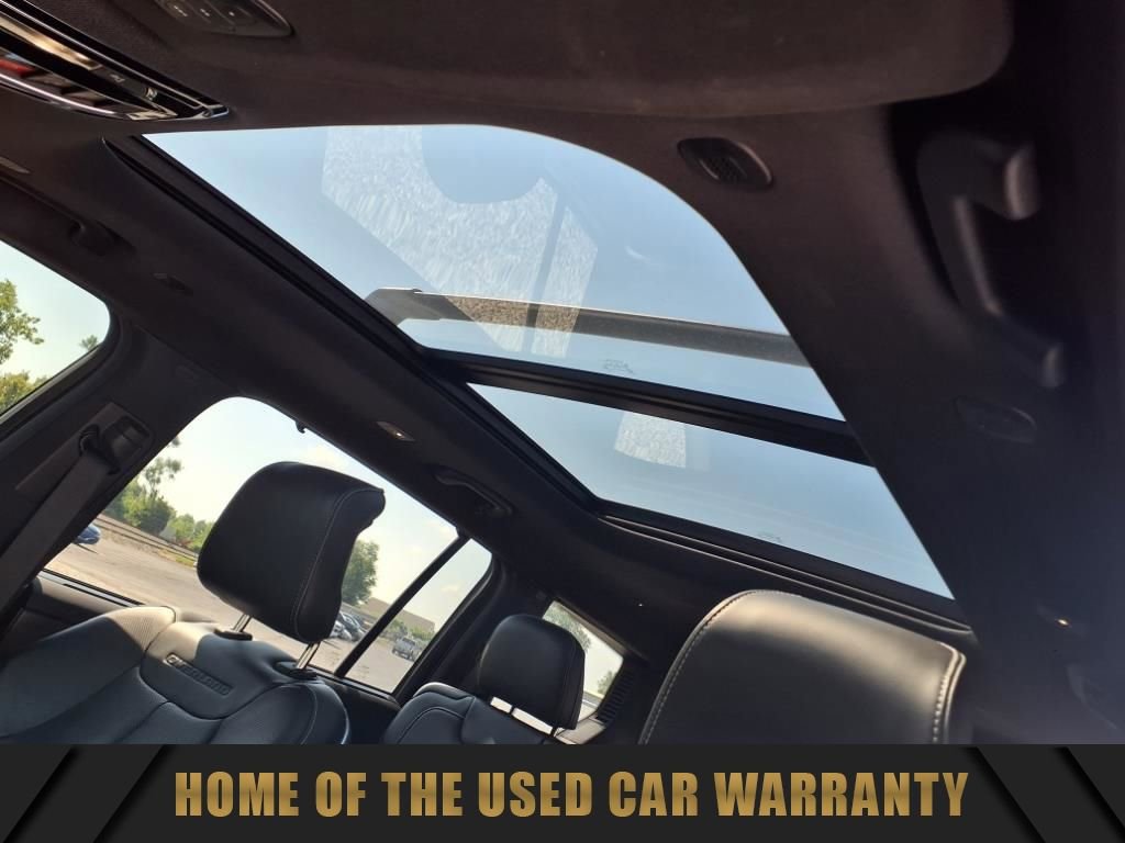 Used 2021 Jeep Grand Cherokee L Overland w/ Luxury Tech Group IV image 23