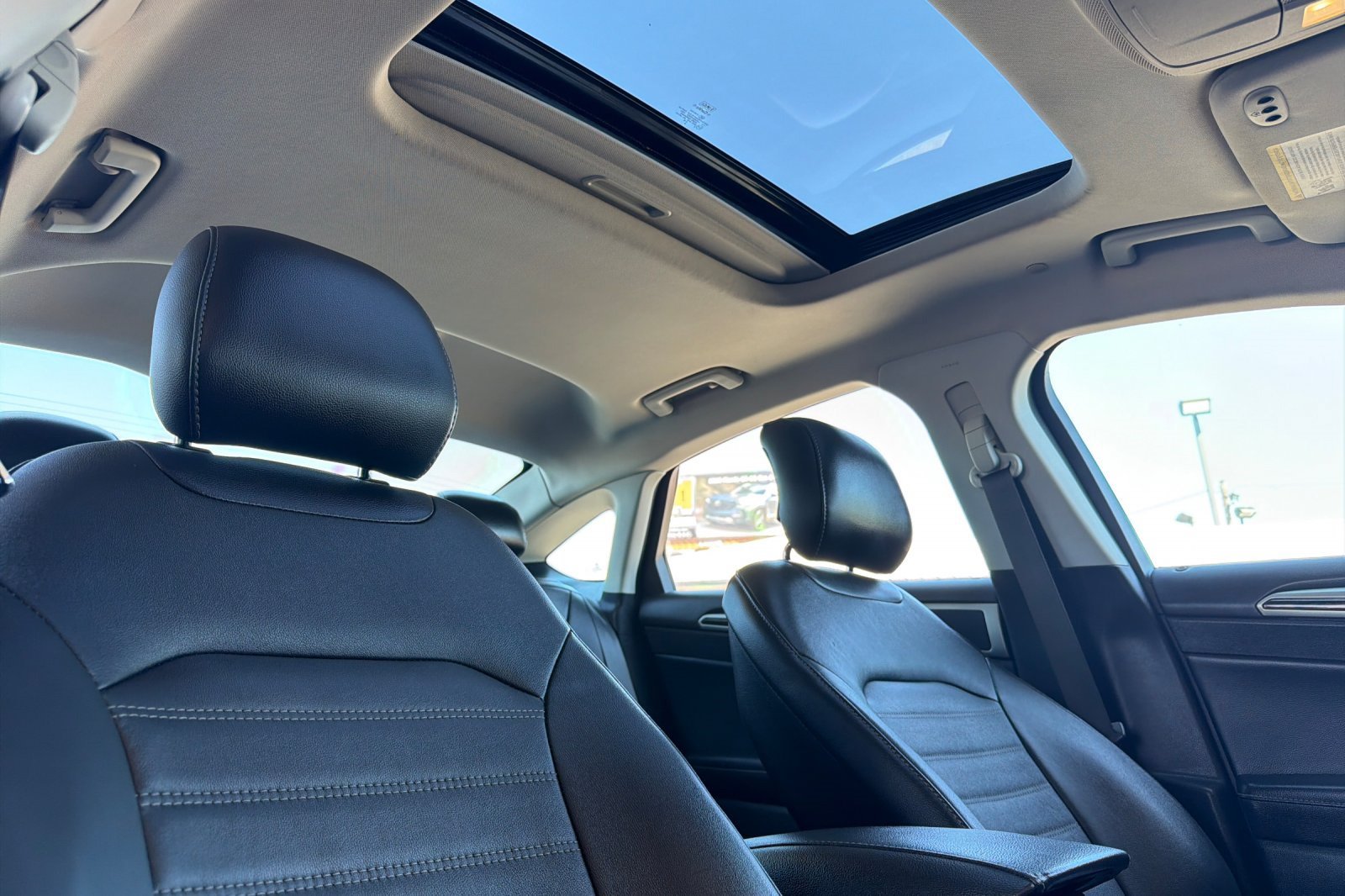 Used 2015 Ford Fusion Energi SE FWD image 17