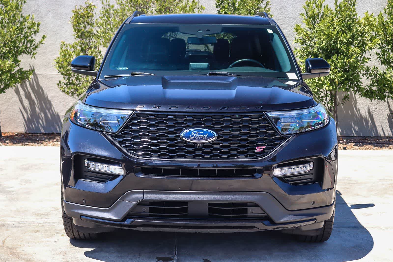 Used 2021 Ford Explorer ST w/ Equipment Group 401A AWD/4WD image 2