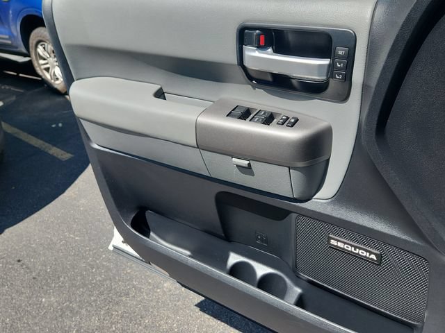 Used 2015 Toyota Sequoia Limited AWD/4WD image 7