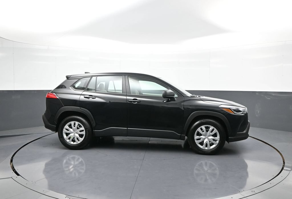 Certified 2022 Toyota Corolla Cross L AWD/4WD image 5