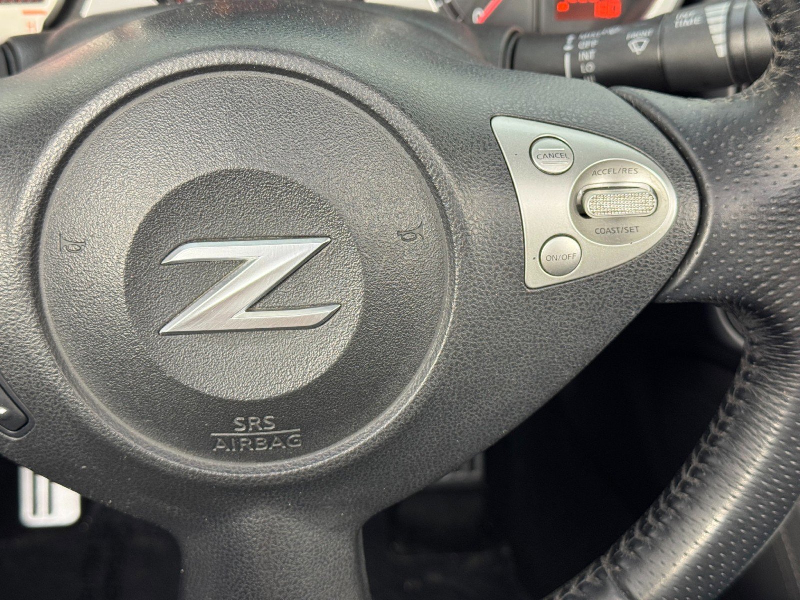 Used 2010 Nissan 370Z Touring w/ Sport Pkg image 19