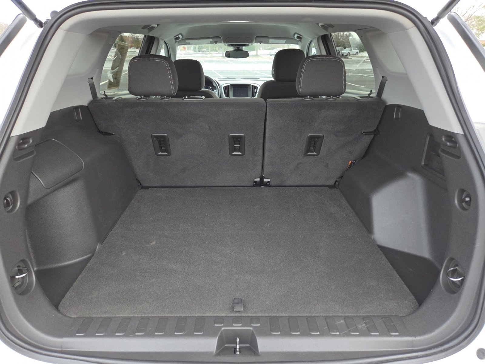 Used 2023 GMC Terrain SLE image 21