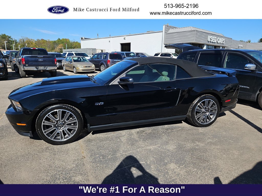 Used 2012 Ford Mustang GT Premium w/ Electronics Pkg RWD image 2