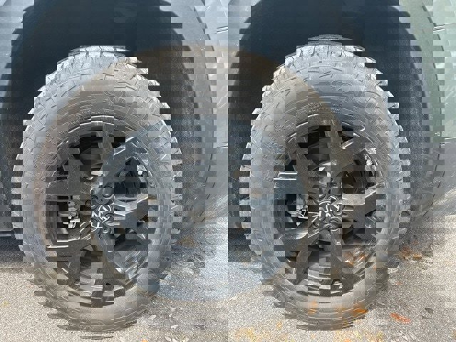 Certified 2025 Volkswagen Atlas Peak Edition SE image 19