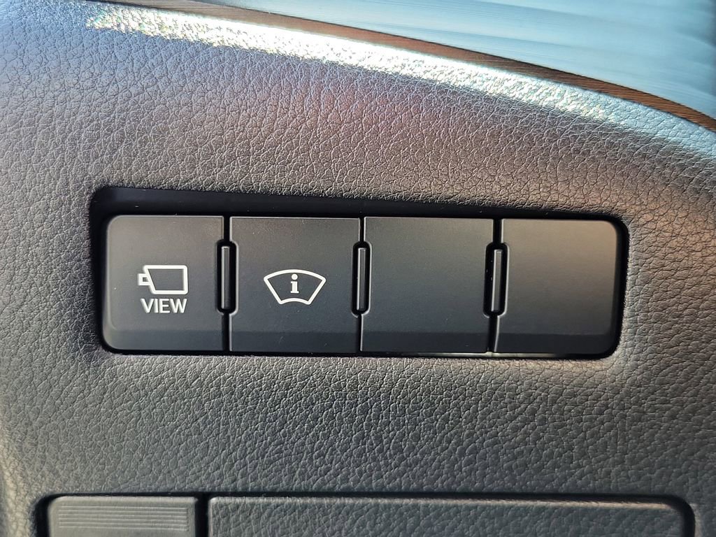 Used 2019 Lexus ES 300h w/ Luxury Package image 27