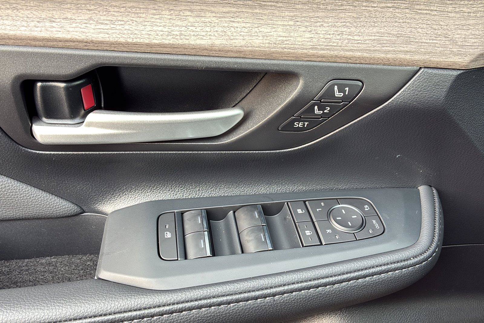 New 2026 Toyota Grand Highlander AWD image 24