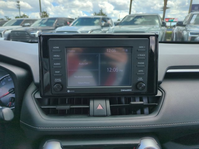 Used 2021 Toyota RAV4 LE FWD image 14