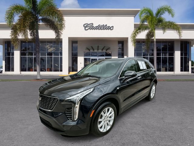 Certified 2023 Cadillac XT4 Luxury w/ Driver Awareness Package FWD image 1