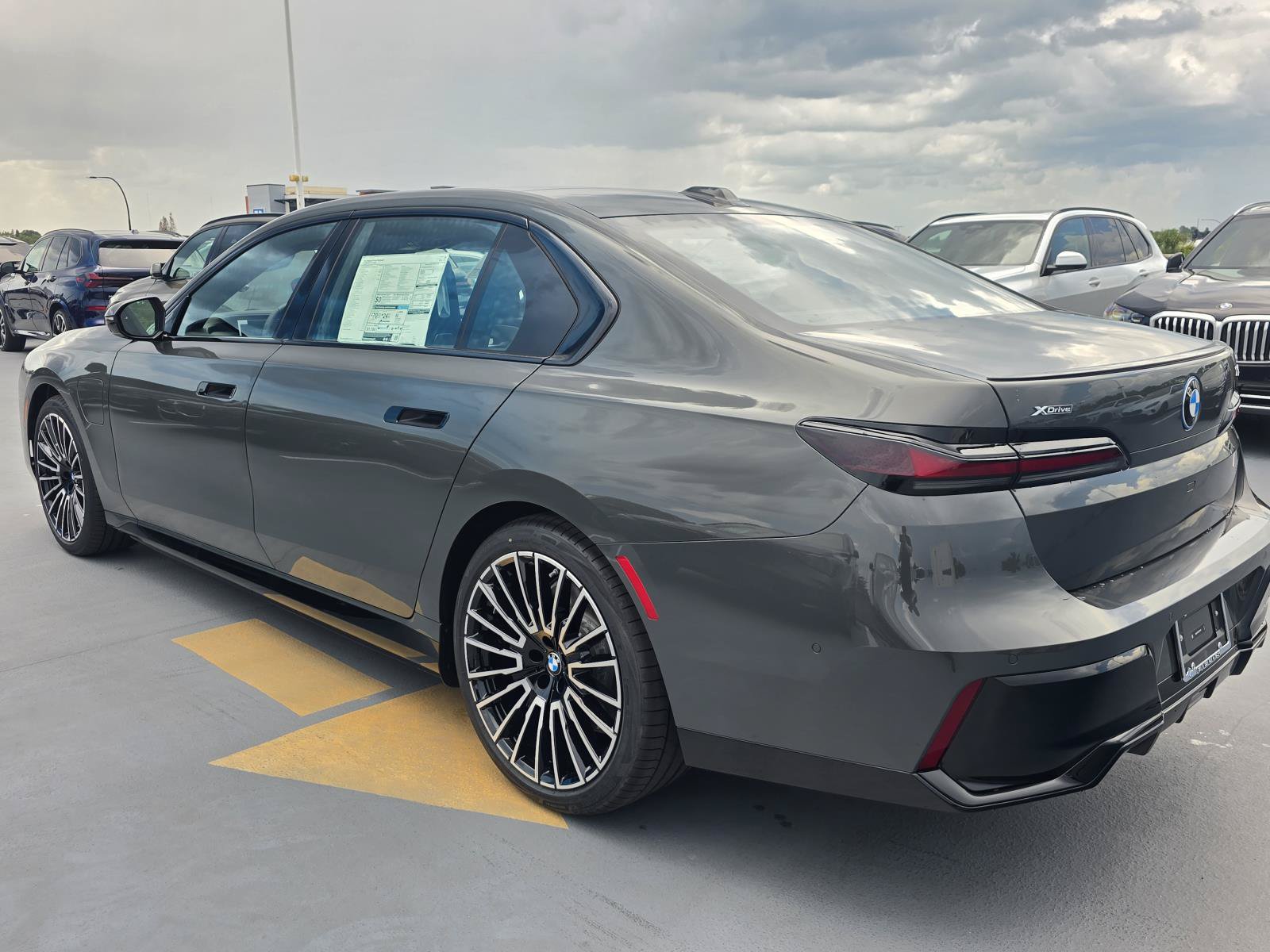 New 2026 BMW 750e xDrive AWD/4WD image 6
