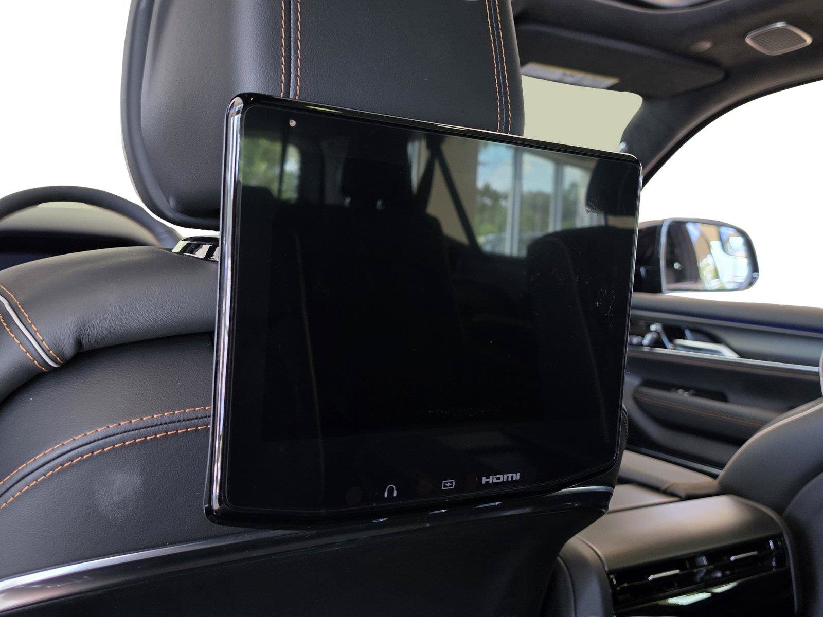 New 2026 Jeep Grand Wagoneer L Summit AWD/4WD image 10