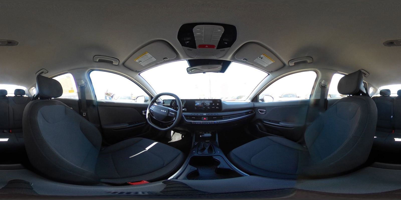 Used 2025 Kia K4 LXS image 42