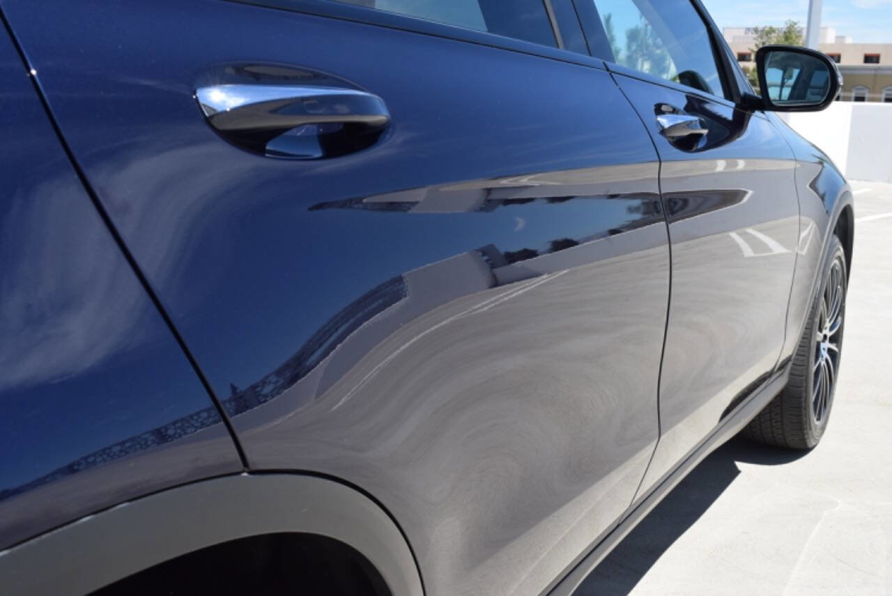 Used 2017 Mercedes-Benz GLC 300 4MATIC image 20