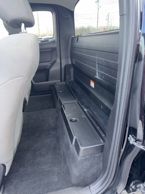 Used 2020 Toyota Tacoma SR image 10