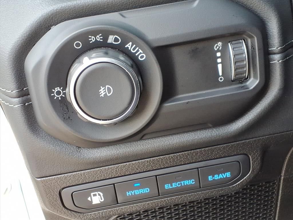Used 2024 Jeep Wrangler Unlimited Rubicon 4xe image 27