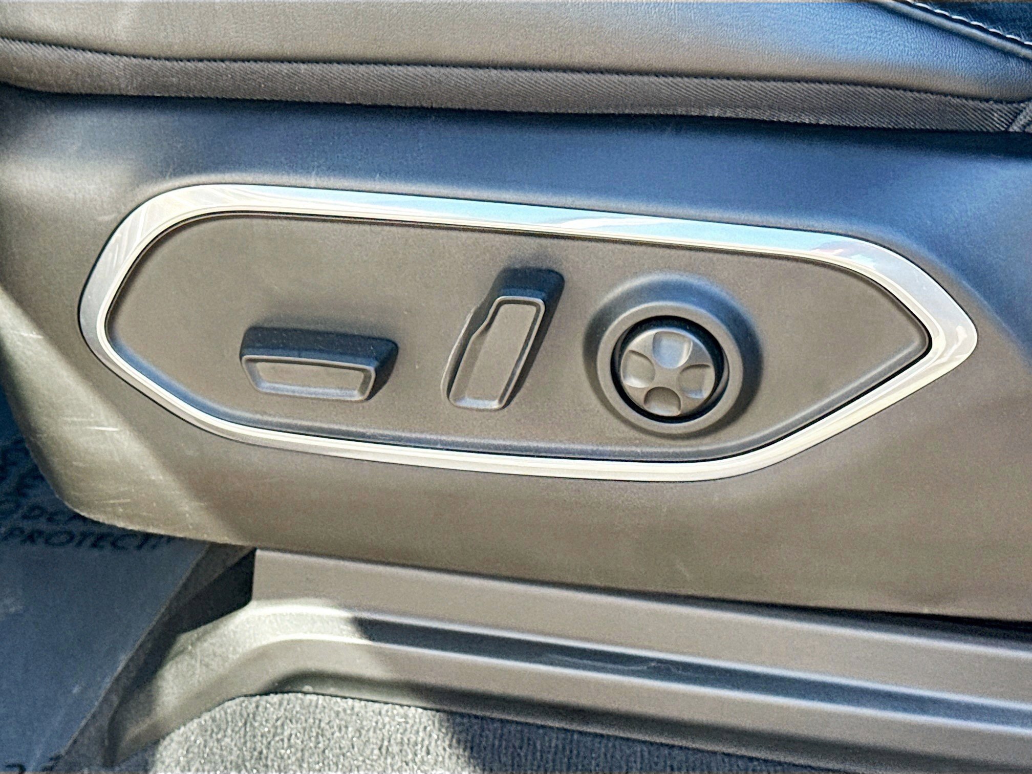 Used 2023 Jeep Wagoneer Series III w/ Convenience Group I image 25