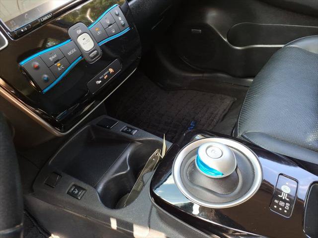 Used 2016 Nissan Leaf SL w/ Premium Package FWD image 20