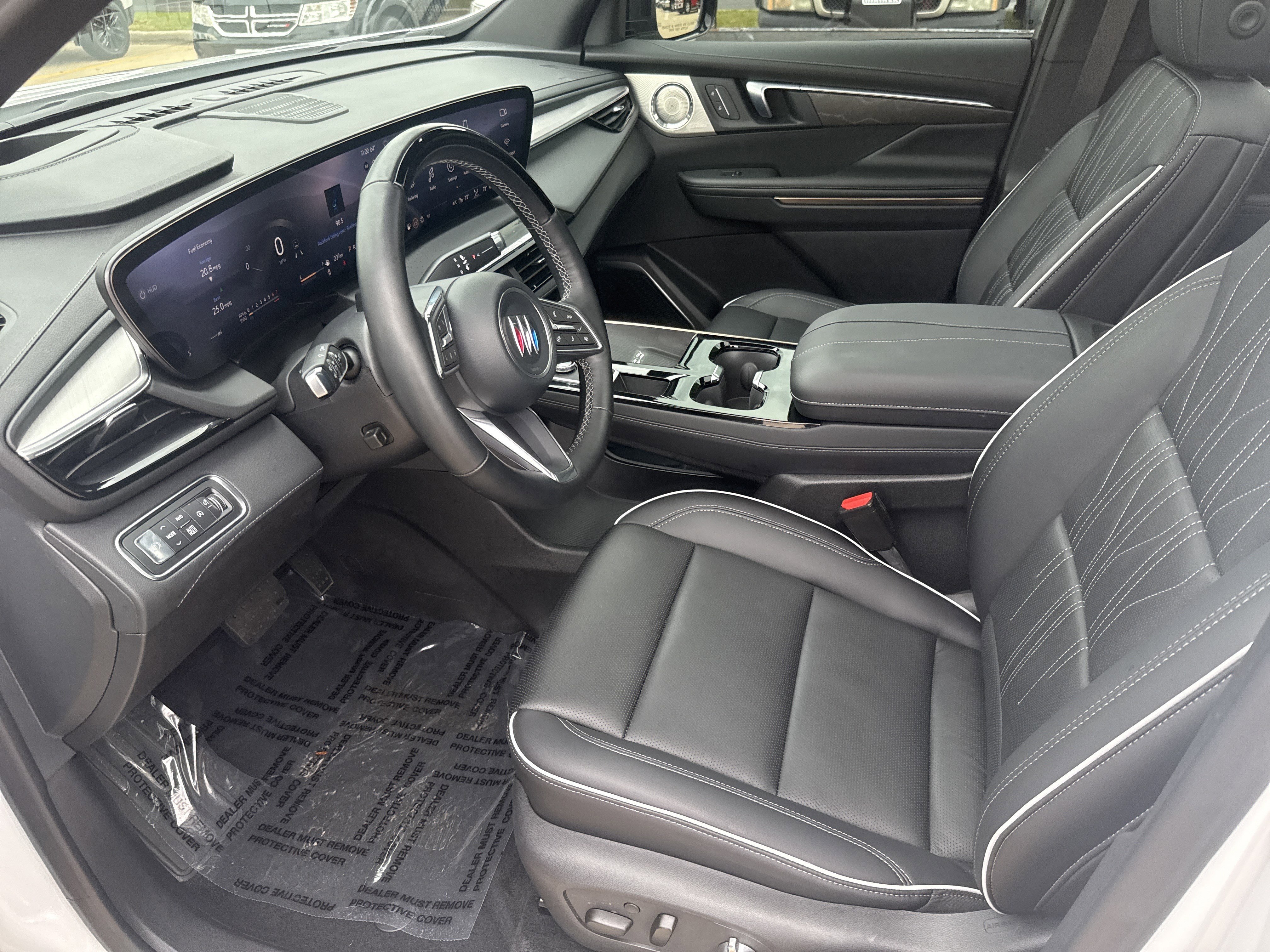 Used 2025 Buick Enclave Avenir w/ Super Cruise Package image 15