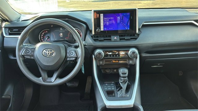 Used 2024 Toyota RAV4 LE image 9