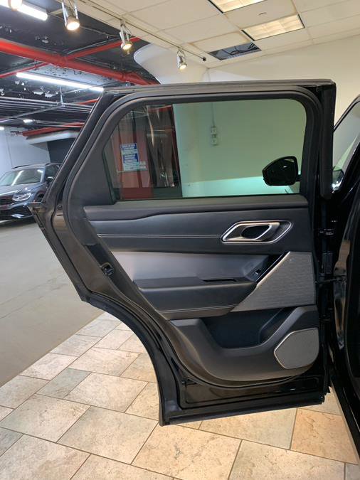 Used 2020 Land Rover Range Rover Velar R-Dynamic HSE image 43