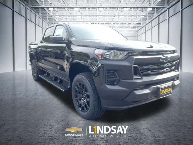 New 2026 Chevrolet Colorado W/T AWD/4WD image 2