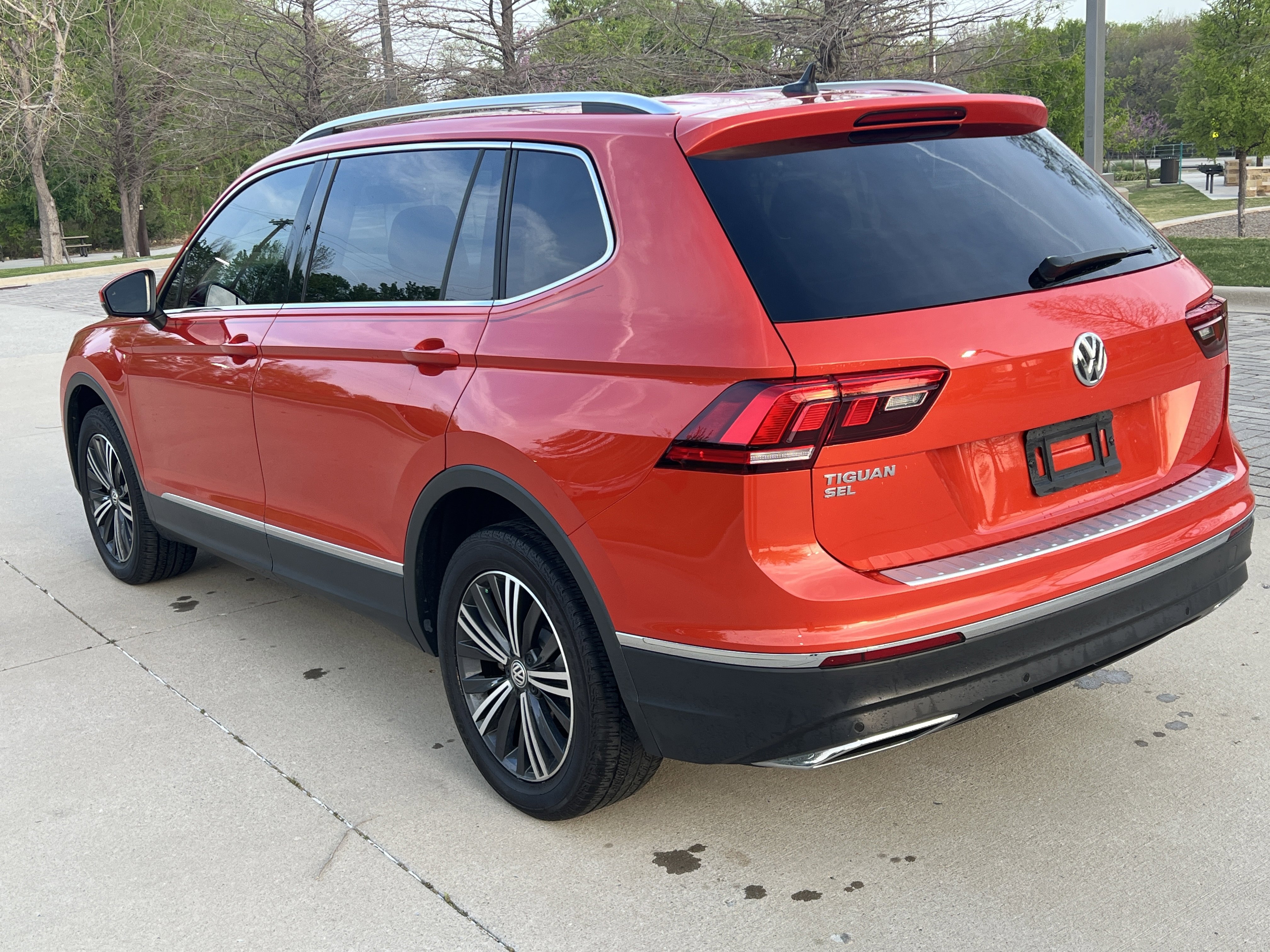 Used 2019 Volkswagen Tiguan SEL image 8