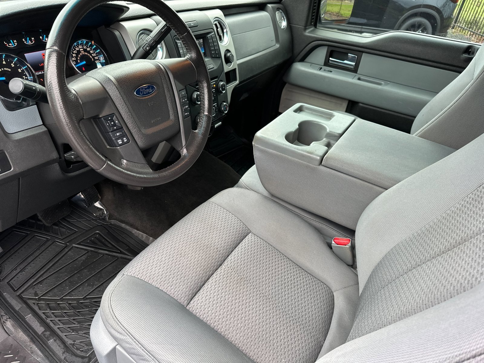 Used 2014 Ford F150 XLT w/ XLT Chrome Package image 10