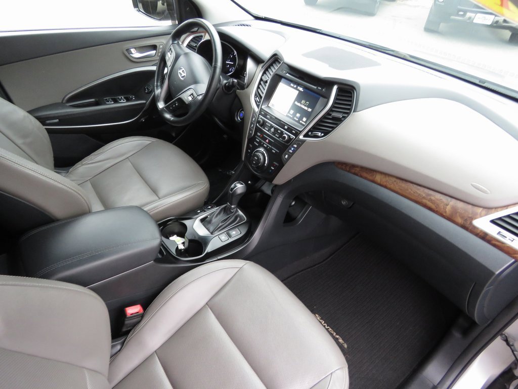 Used 2017 Hyundai Santa Fe Limited image 14