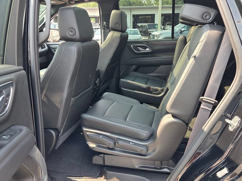 Used 2021 Chevrolet Tahoe Z71 w/ Luxury Package AWD/4WD image 5