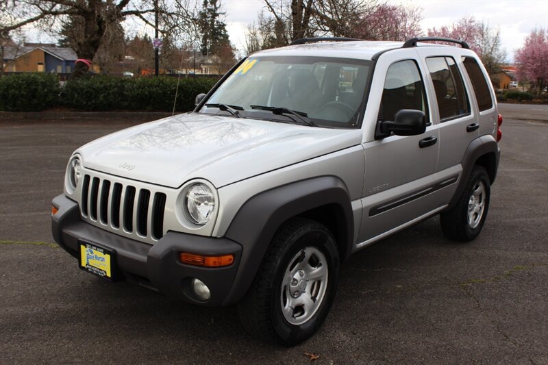Used 2004 Jeep Liberty Sport w/ PWR Convenience Group AWD/4WD image 2
