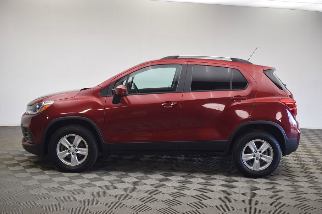 Used 2021 Chevrolet Trax LT w/ Driver Confidence Package image 9