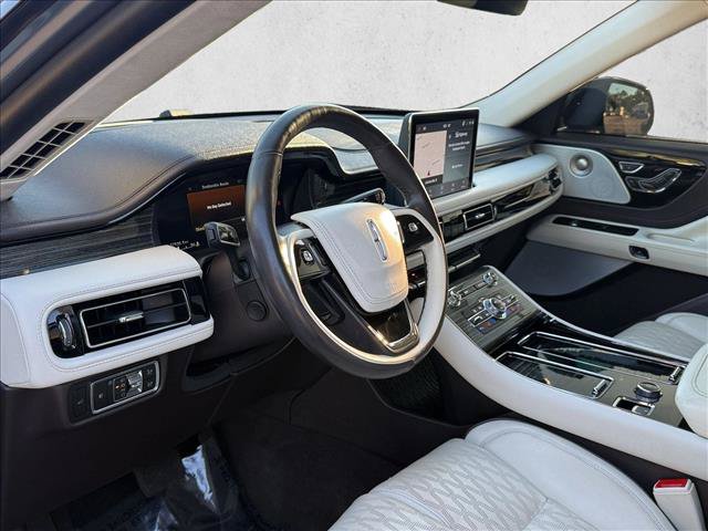 Used 2023 Lincoln Aviator Black Label w/ Jet Package AWD/4WD image 10