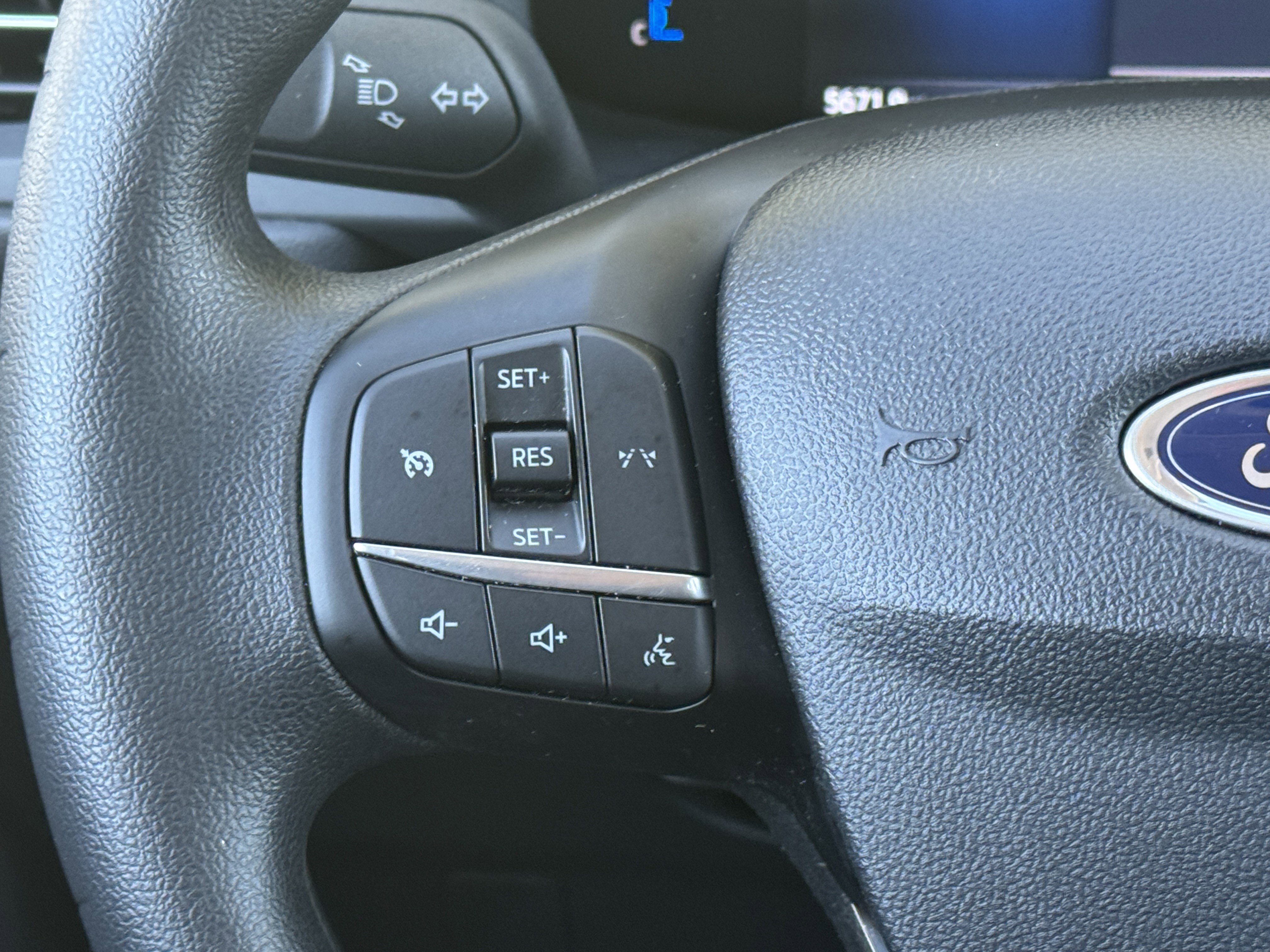 Used 2025 Ford Escape Active image 30