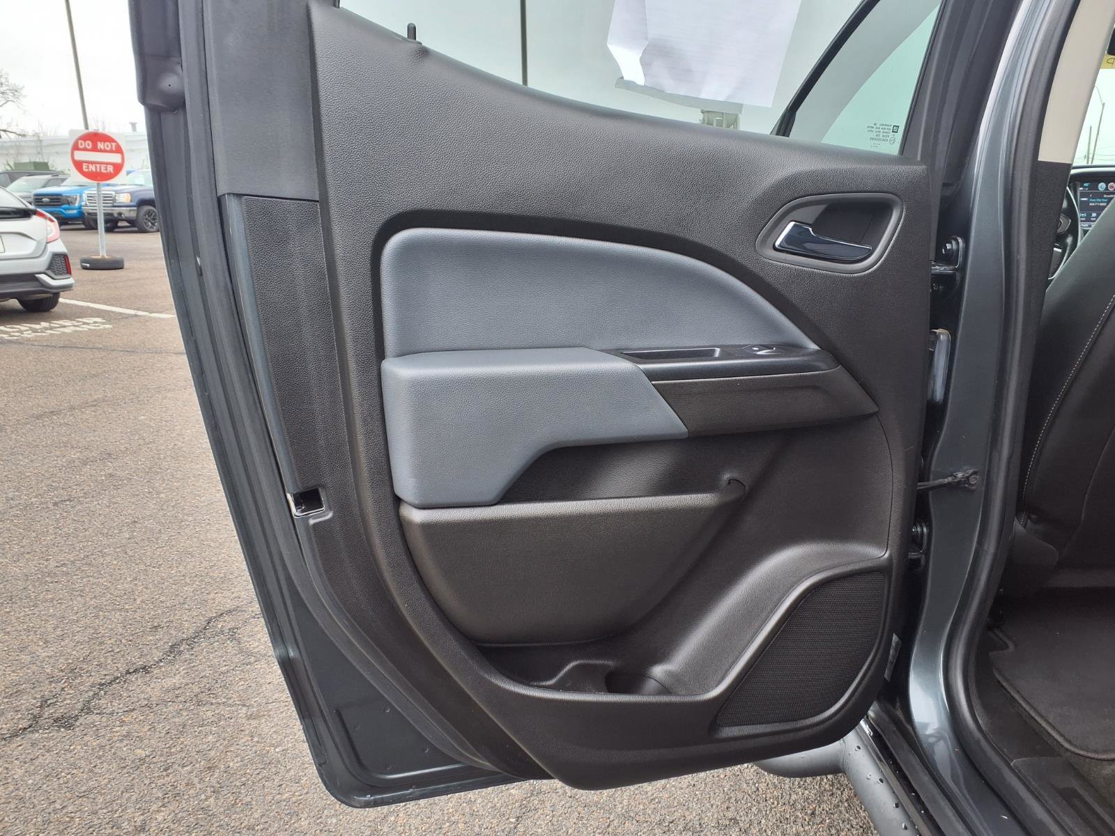 Used 2017 Chevrolet Colorado Z71 image 21