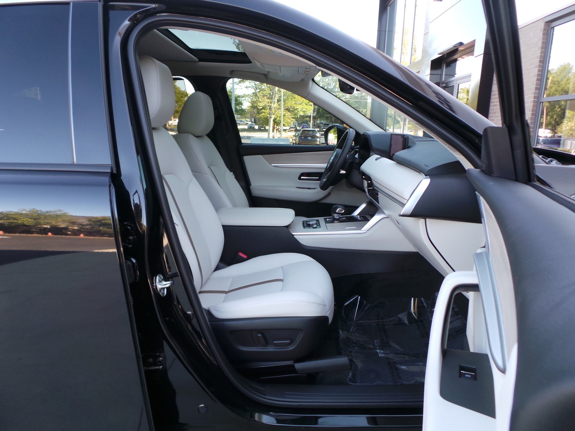 Certified 2026 MAZDA CX-90 Plug-In Hybrid w/ Premium Plus AWD/4WD image 44