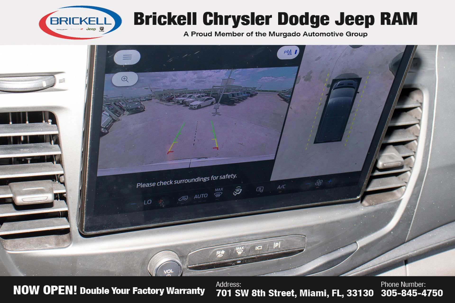 Used 2023 Ford E-Transit Medium Roof image 28