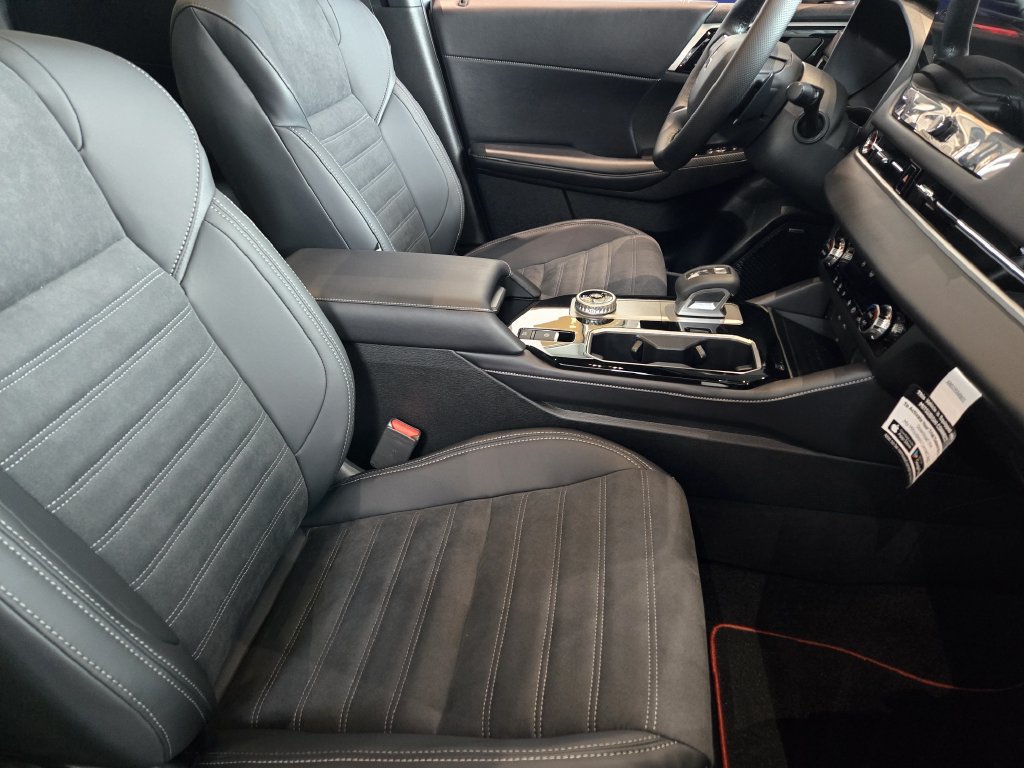New 2026 Mitsubishi Outlander LE AWD/4WD image 10