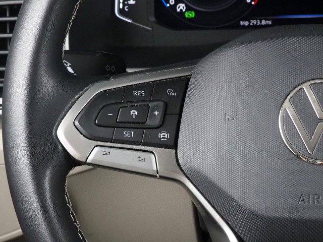 Used 2023 Volkswagen Atlas SE w/ Technology Package image 21