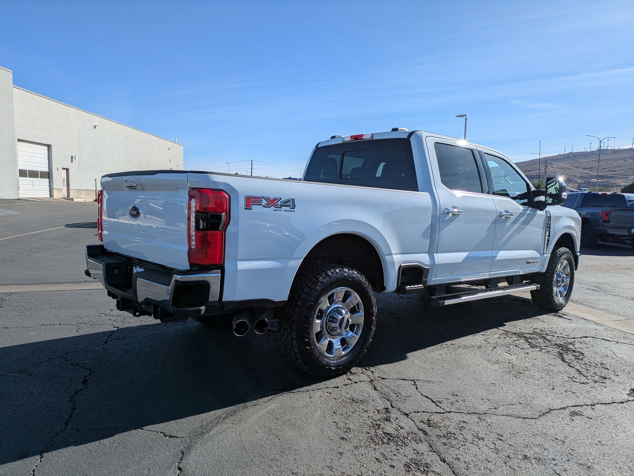 Used 2025 Ford F350 Lariat image 3