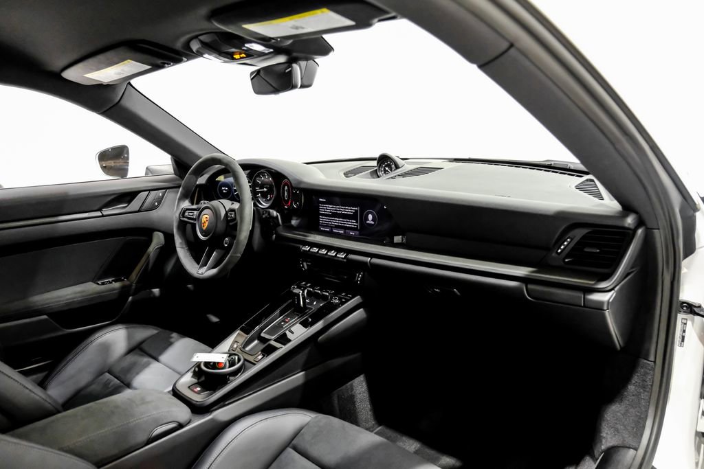 Used 2024 Porsche 911 Carrera GTS RWD image 10