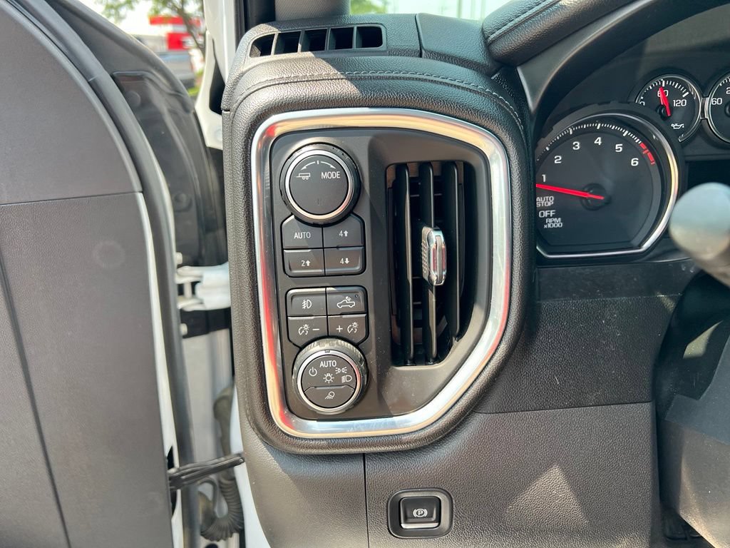 Used 2020 Chevrolet Silverado 1500 LTZ AWD/4WD image 46